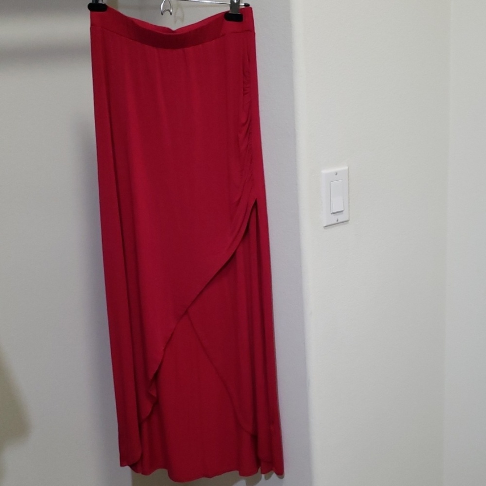 High-low skirt